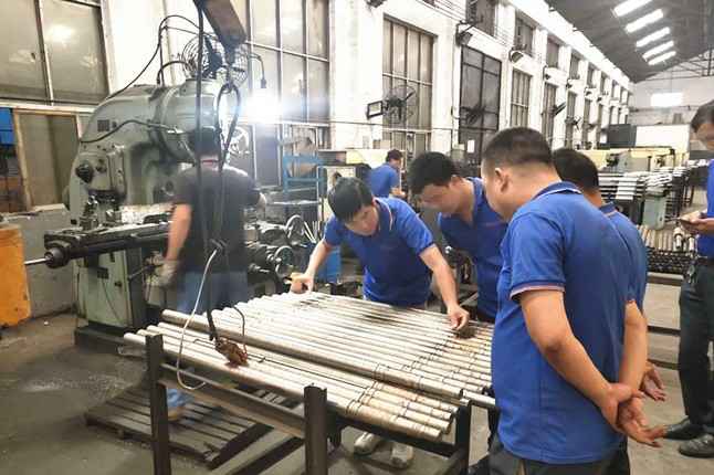 新半岛官网-半岛(中国)每周对各个工序进行质量监督检验的现场。